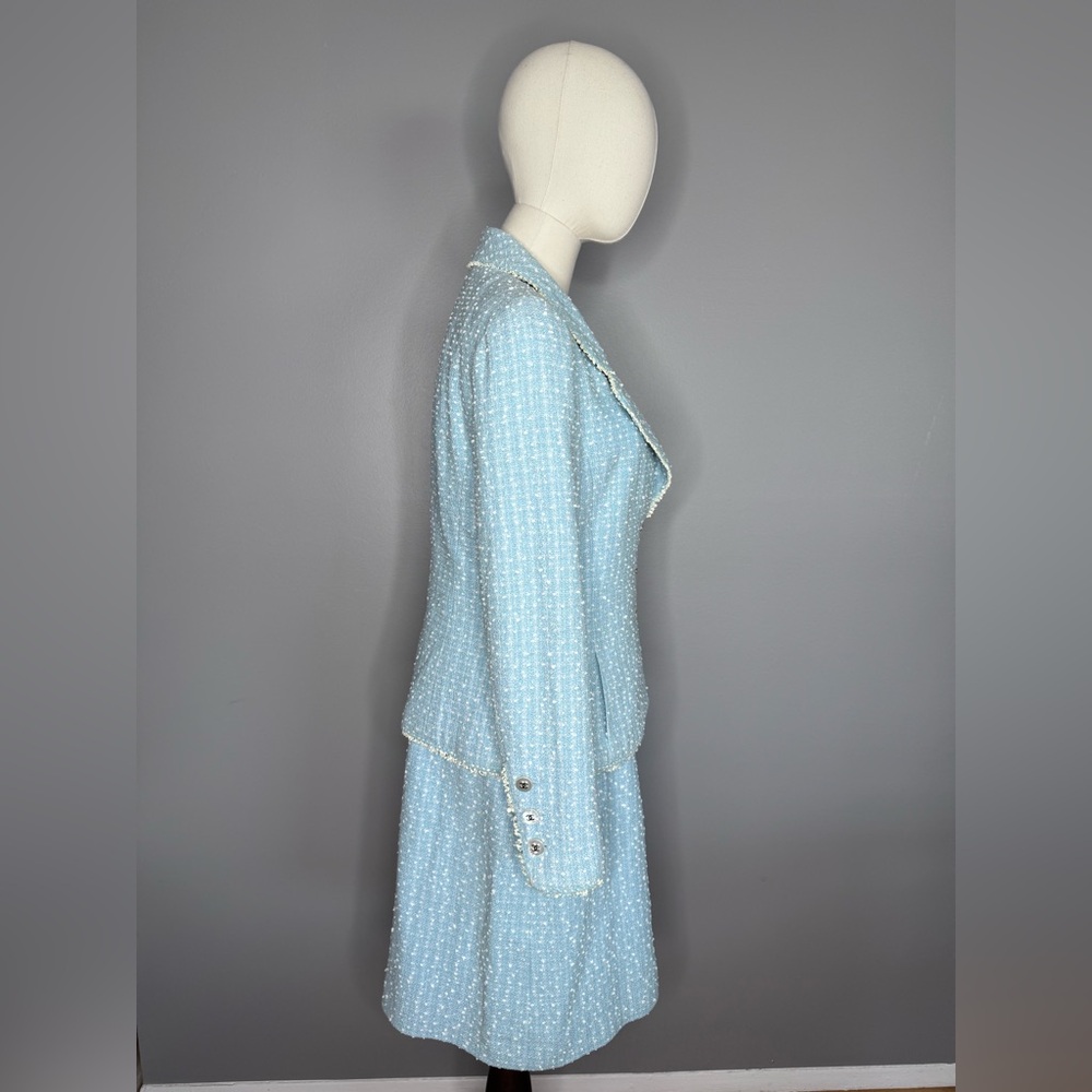 Chanel 1997 Blue White Princess Diana Tweed Suit. - Picture 7 of 16